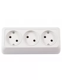 Наружная тройная розетка Luxel OPERA (2013) белая