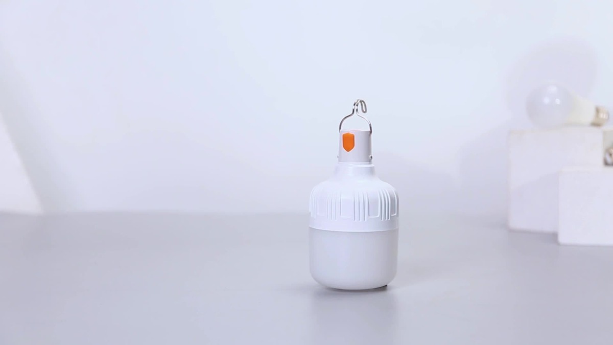 LED лампа на аккумуляторе